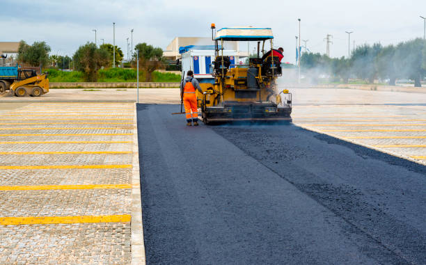 Best Driveway Paving Contractor  in Vaiden, MS